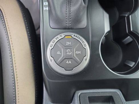 New 2025 Ford Bronco Big Bend w/ Black Diamond Package image 19