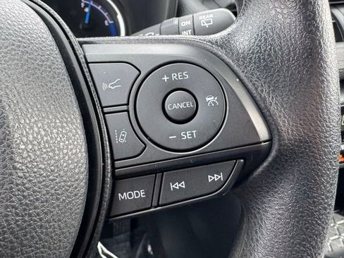 Certified 2025 Toyota RAV4 XLE AWD/4WD image 25