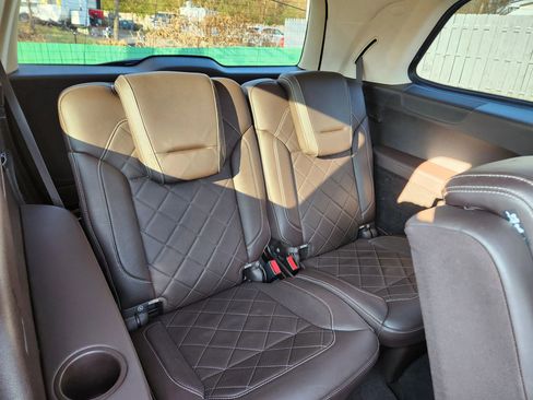 Used 2017 Mercedes-Benz GLS 550 4MATIC image 23