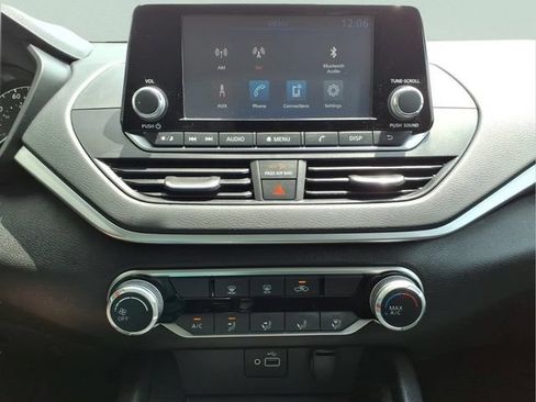 Used 2023 Nissan Altima 2.5 S FWD image 18