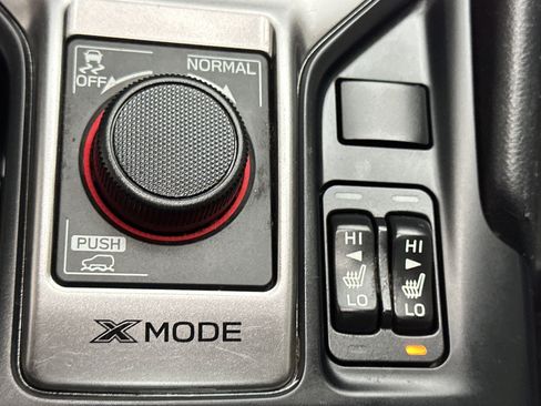 Used 2023 Subaru Forester Premium image 34