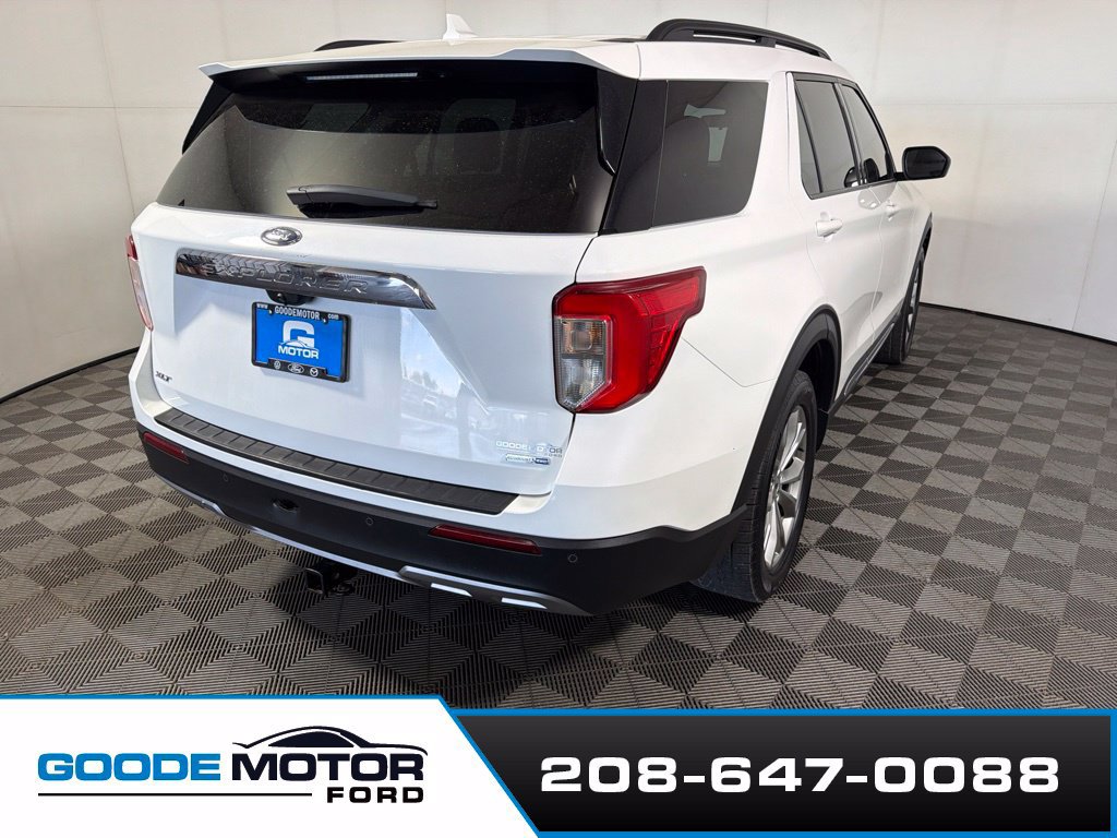 Used 2020 Ford Explorer XLT w/ Equipment Group 202A AWD/4WD image 7