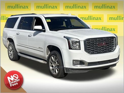 Used 2020 GMC Yukon XL Denali image 1