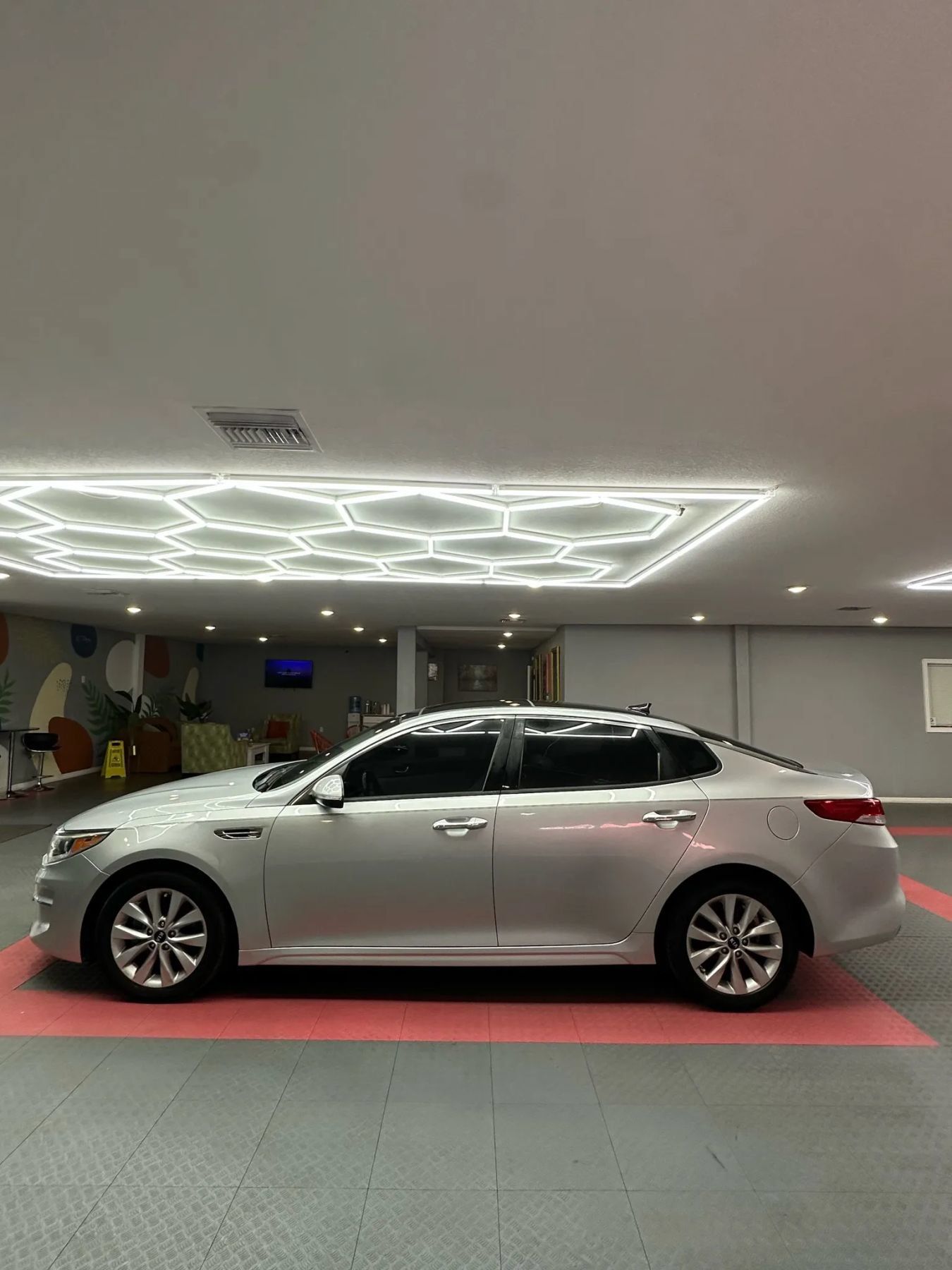 Used 2016 Kia Optima EX w/ Premium Package FWD image 3