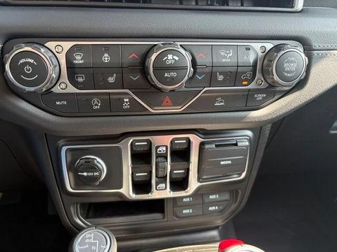 New 2026 Jeep Gladiator Sport AWD/4WD image 29