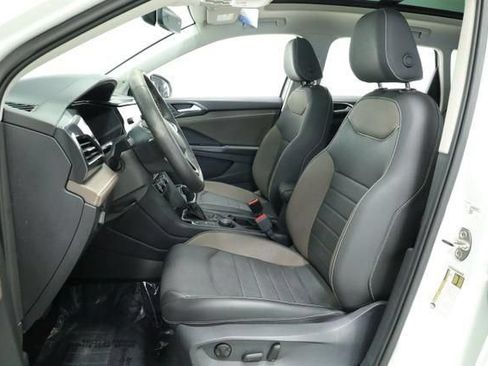 Used 2023 Volkswagen Taos SEL AWD/4WD image 25