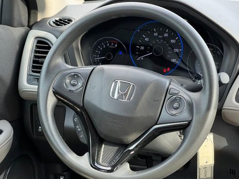 Used 2021 Honda HR-V LX image 12