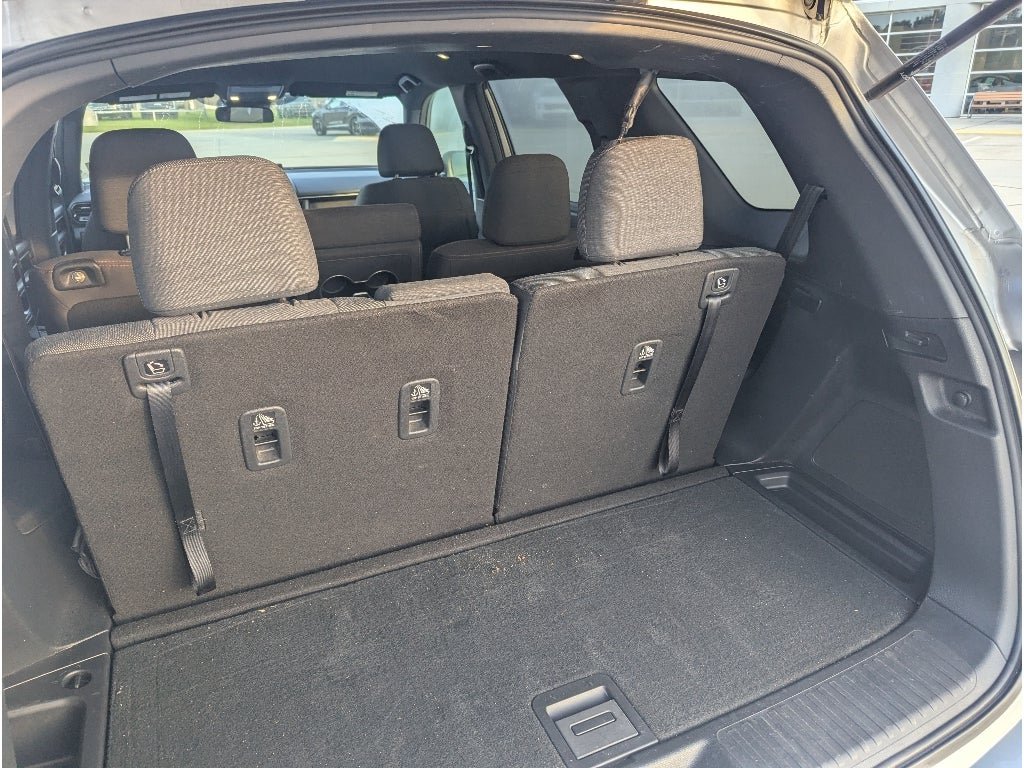 Used 2025 Honda Pilot Sport image 11