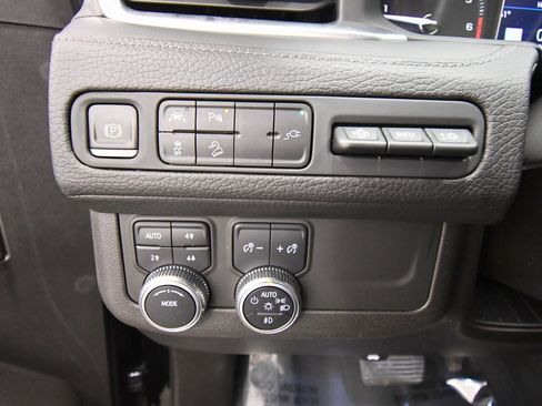 Used 2021 GMC Yukon XL Denali image 20