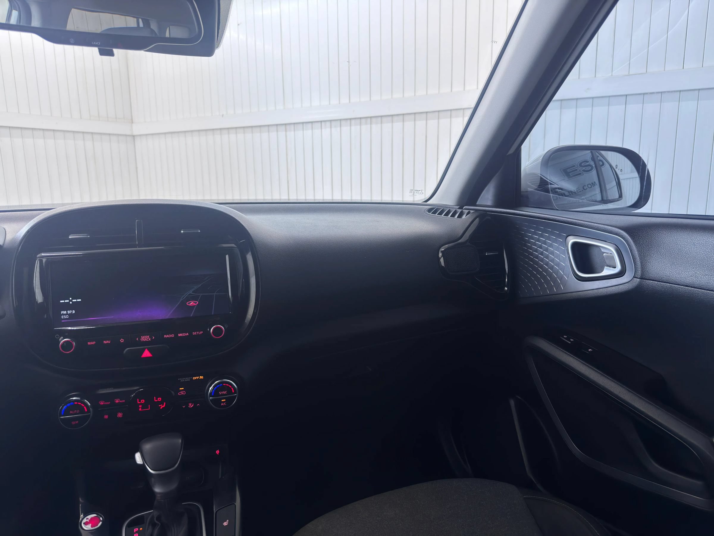Used 2020 Kia Soul EX FWD image 16