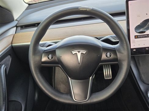 Used 2021 Tesla Model 3 Performance image 18