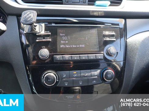 Used 2016 Nissan Rogue S w/ Appearance Package image 31