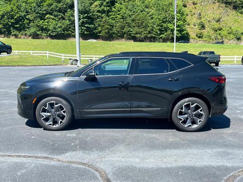 Used 2021 Chevrolet Blazer RS w/ Enhanced Convenience Package AWD/4WD image 2