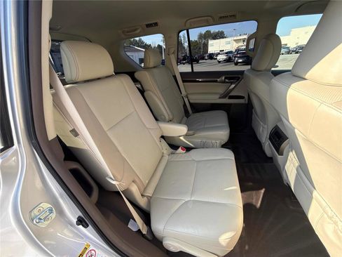 Used 2018 Lexus GX 460 Premium image 26