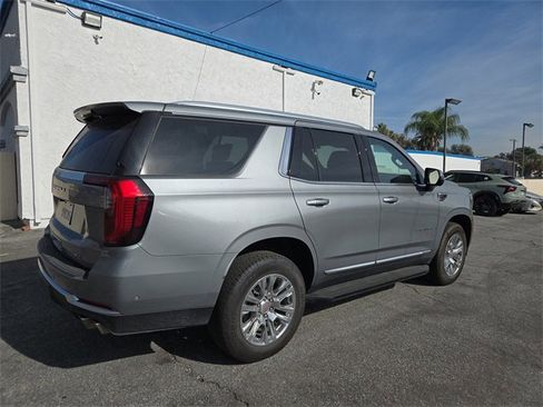 Used 2025 GMC Yukon Denali image 3