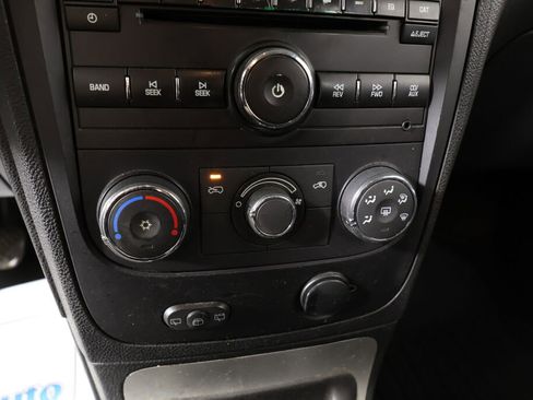 Used 2010 Chevrolet HHR LT image 34