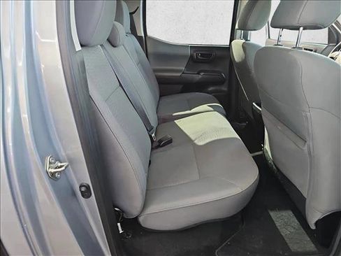 Used 2018 Toyota Tacoma SR image 17