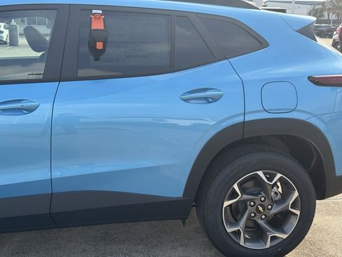 New 2026 Chevrolet Trax LT w/ Sunroof Package image 17