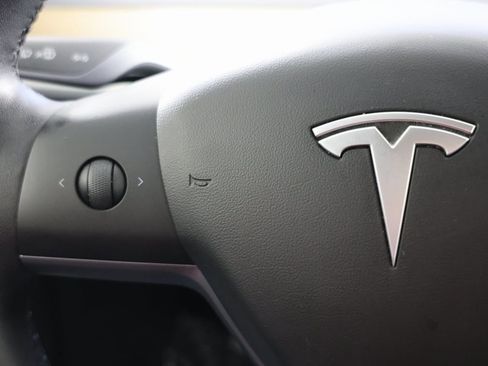 Used 2020 Tesla Model 3 Performance image 23