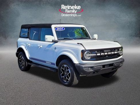 Used 2024 Ford Bronco Outer Banks AWD/4WD image 3