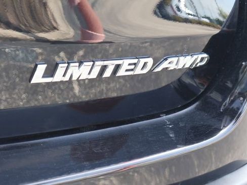 Used 2018 Toyota Highlander Limited Platinum AWD/4WD image 8
