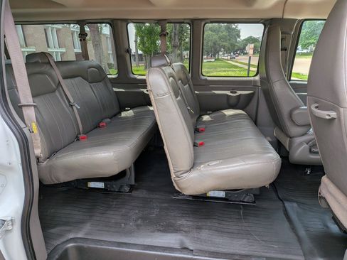 Used 2023 Chevrolet Express 3500 LS RWD image 13