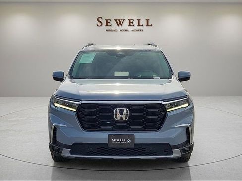 Used 2024 Honda Pilot Elite image 8