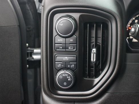 Used 2025 Chevrolet Silverado 1500 W/T w/ WT Value Package image 29