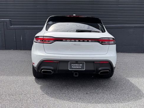 Certified 2026 Porsche Macan AWD/4WD image 9