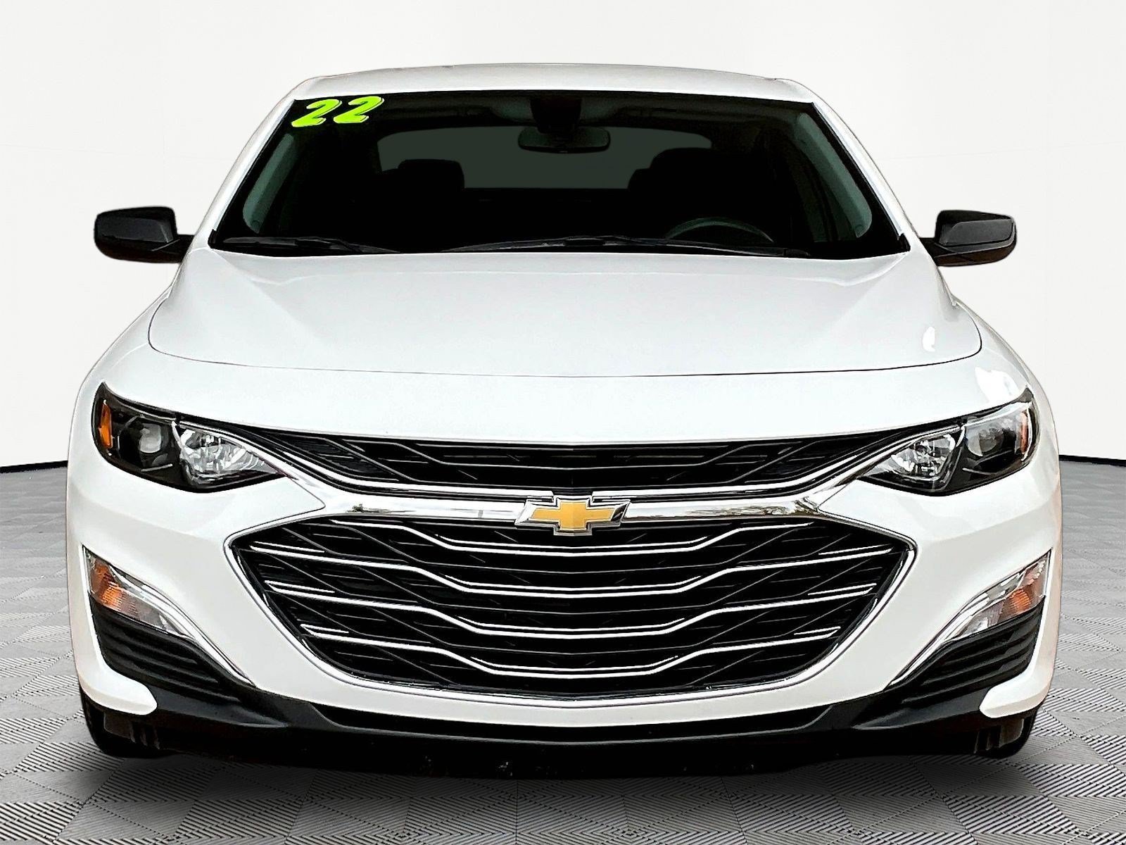 Used 2022 Chevrolet Malibu LS w/ LPO, Convenience Package 1 FWD image 2