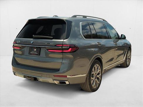 New 2025 BMW X7 xDrive40i image 2