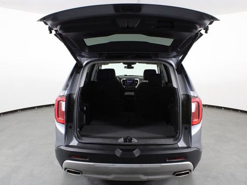 Used 2022 GMC Acadia SLE w/ Driver Convenience Package FWD image 16