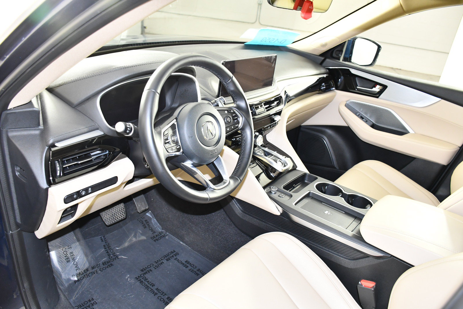 Used 2025 Acura MDX SH-AWD image 2