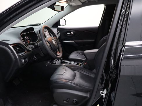 Used 2021 Jeep Cherokee Latitude Lux AWD/4WD image 24