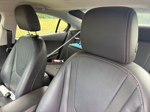 Used 2015 Chevrolet Volt Premium w/ Premium Trim Package FWD image 7