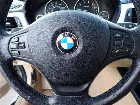 Used 2013 BMW 328i xDrive Sedan AWD/4WD image 16