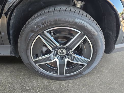 Used 2026 Mercedes-Benz GLC 300 4MATIC image 32