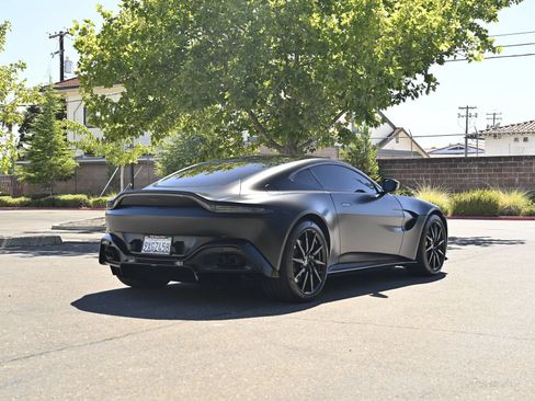 Used 2020 Aston Martin V8 Vantage Coupe RWD image 8