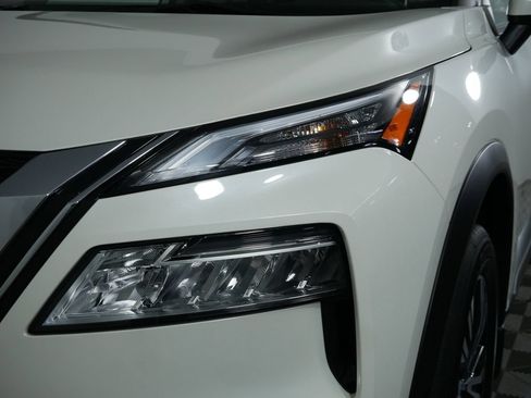 Used 2022 Nissan Rogue SV w/ SV Premium Package AWD/4WD image 14