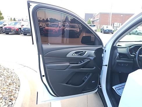 Used 2020 Chevrolet Traverse RS image 22