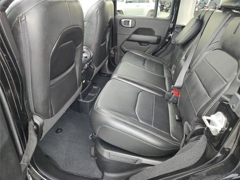 Used 2022 Jeep Wrangler Unlimited Sahara w/ Cold Weather Group image 20