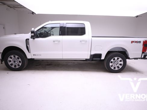 New 2026 Ford F250 Lariat w/ Lariat Ultimate Package image 2