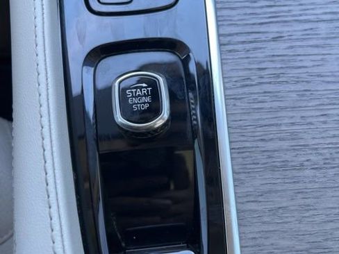 Used 2023 Volvo XC90 T8 Plus w/ Protection Package Premier image 17