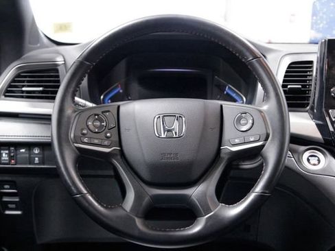 Certified 2023 Honda Odyssey Sport image 16