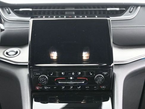 Used 2023 Jeep Grand Cherokee Overland AWD/4WD image 26