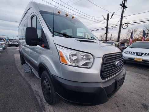 Used 2019 Ford Transit 350 XLT image 7
