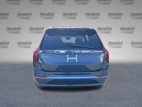 Used 2025 Volvo XC90 B6 Plus image 9