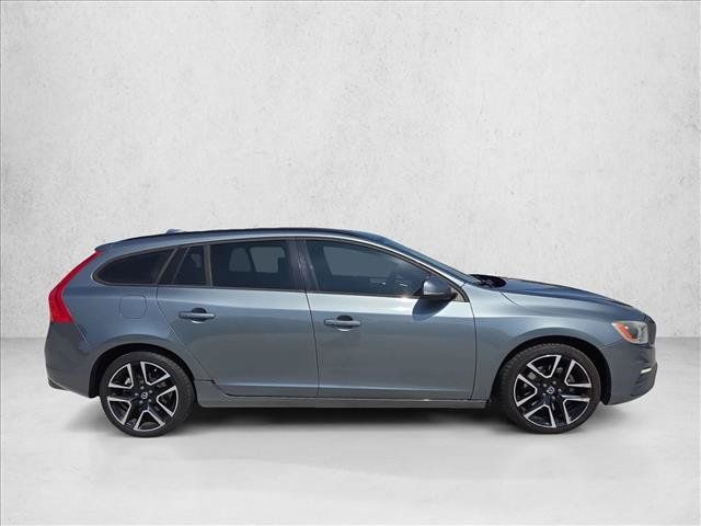 Used 2018 Volvo V60 T5 Dynamic w/ Vision Package AWD/4WD image 4
