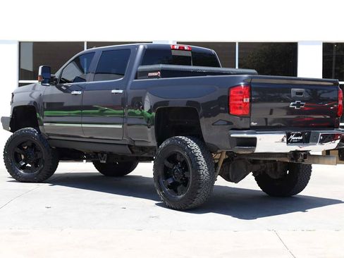Used 2015 Chevrolet Silverado 2500 LTZ w/ Duramax Plus Package AWD/4WD image 10