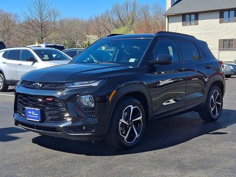 Used 2023 Chevrolet TrailBlazer RS w/ Convenience Package FWD image 3
